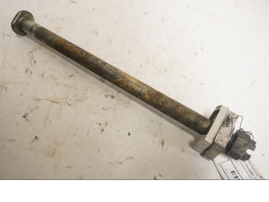 Framsidan på Axel från en Kawasaki ZZR 1200 -2002 motorcykel.