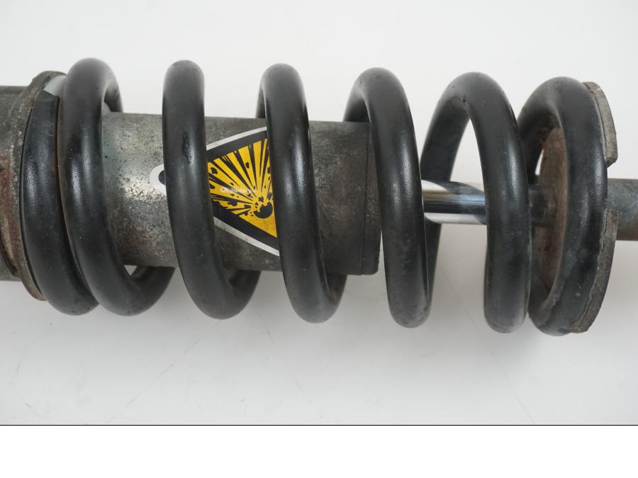 Vänster sida på Stötdämpare från en Yamaha XJ 900 -1997 motorcykel.