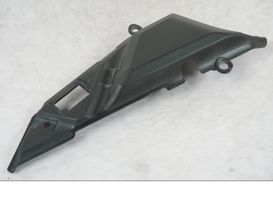 Vänster sida på Ramskydd från en Triumph Tiger Explorer -2013 motorcykel.