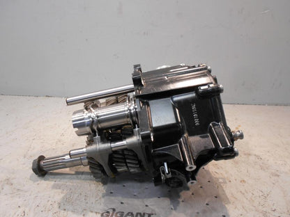 Vänster sida på Växellåda från en BMW K 1600 -2018 motorcykel.