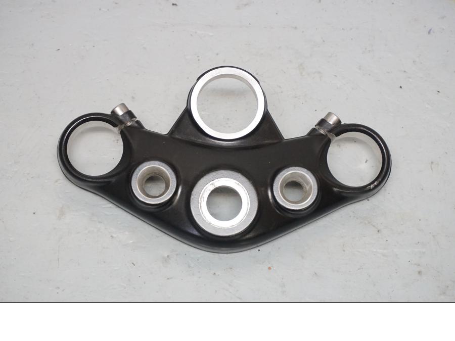 Framsidan på Gaffelkrona från en Triumph Street Twin -2016 motorcykel.