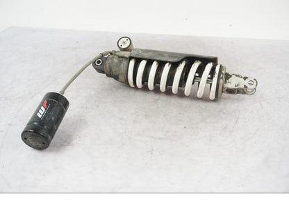 Framsidan på Stötdämpare från en Triumph Tiger Explorer -2016 motorcykel.