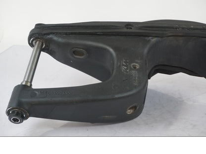 Extrabild5 på Sving från en KTM 1290 Super Duke R -2018 motorcykel.