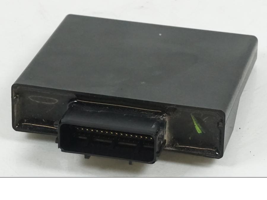 Baksidan på CDI / ECU från en Yamaha Tenere 700 -2020 motorcykel.