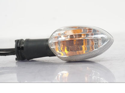 Vänster sida på Blinkers från en Yamaha MT-09 -2016 motorcykel.