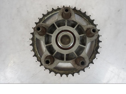 Vänster sida på Drevfäste från en KTM 990 Super Duke -2006 motorcykel.