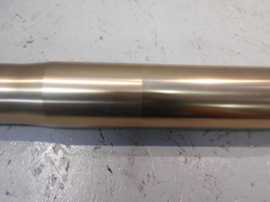 Höger sida på Gaffelben från en Kawasaki Ninja H2 -2018 motorcykel.