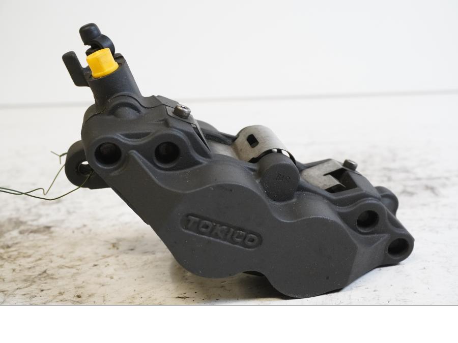 Baksidan på Bromsok från en BMW R 1200 R -2007 motorcykel.