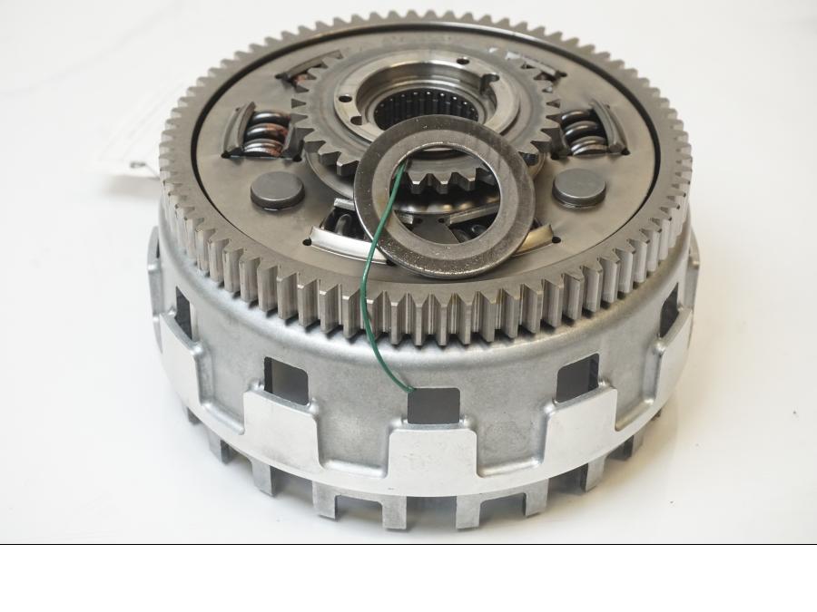 Framsidan på Kopplingskorg från en KTM 1190 Adventure -2015 motorcykel.