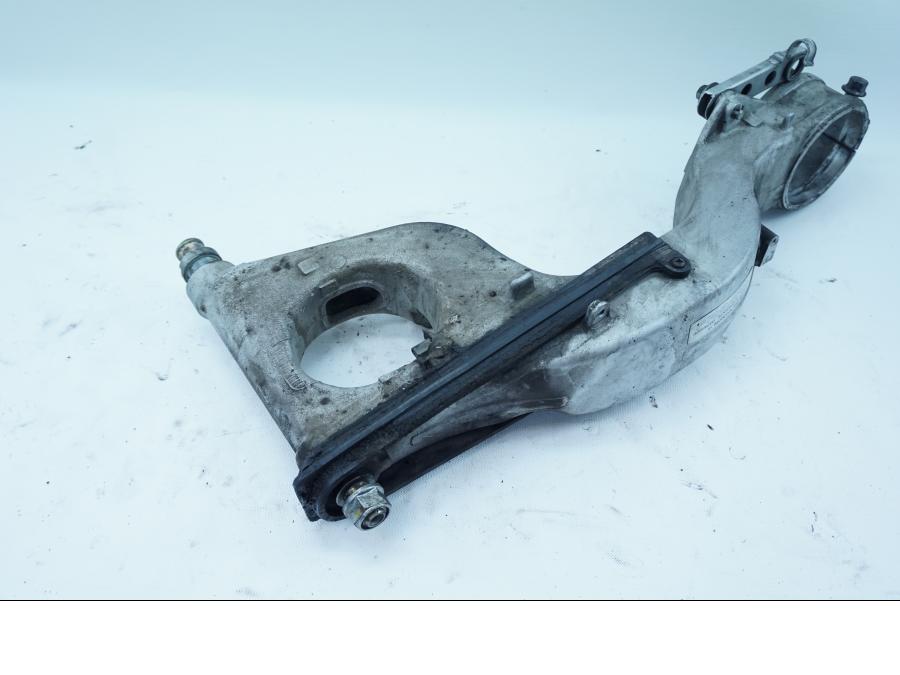 Baksidan på Sving från en Honda VFR 750 -1992 motorcykel.