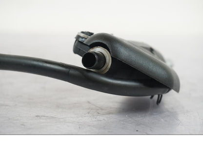 Snett nerifrån på Bromshuvudcylinder från en KTM 690 SM R -2009 motorcykel.