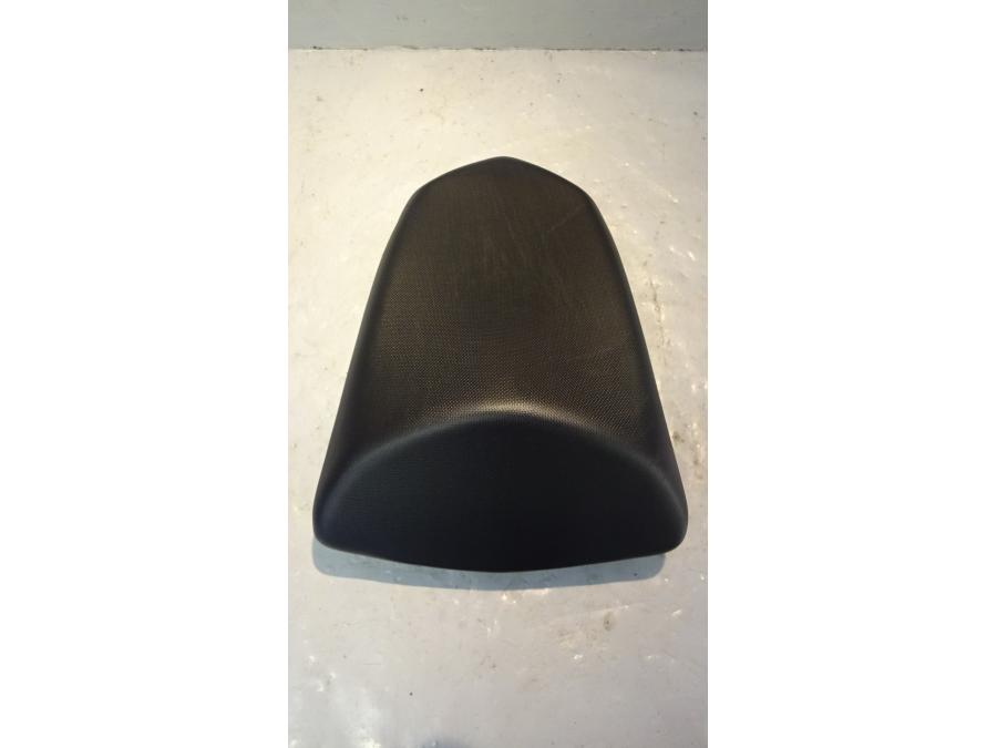 Framsidan på Sadel från en Kawasaki Z 1000 -2018 motorcykel.