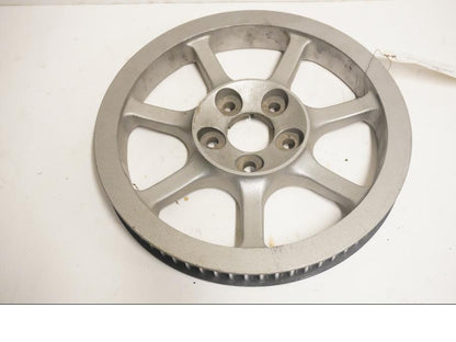 Framsidan på Remdrev från en Yamaha XVS 1300 -2008 motorcykel.