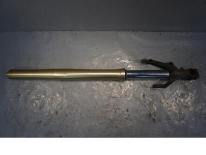 Baksidan på Gaffelben från en Yamaha XT 1200 Z -2011 motorcykel.