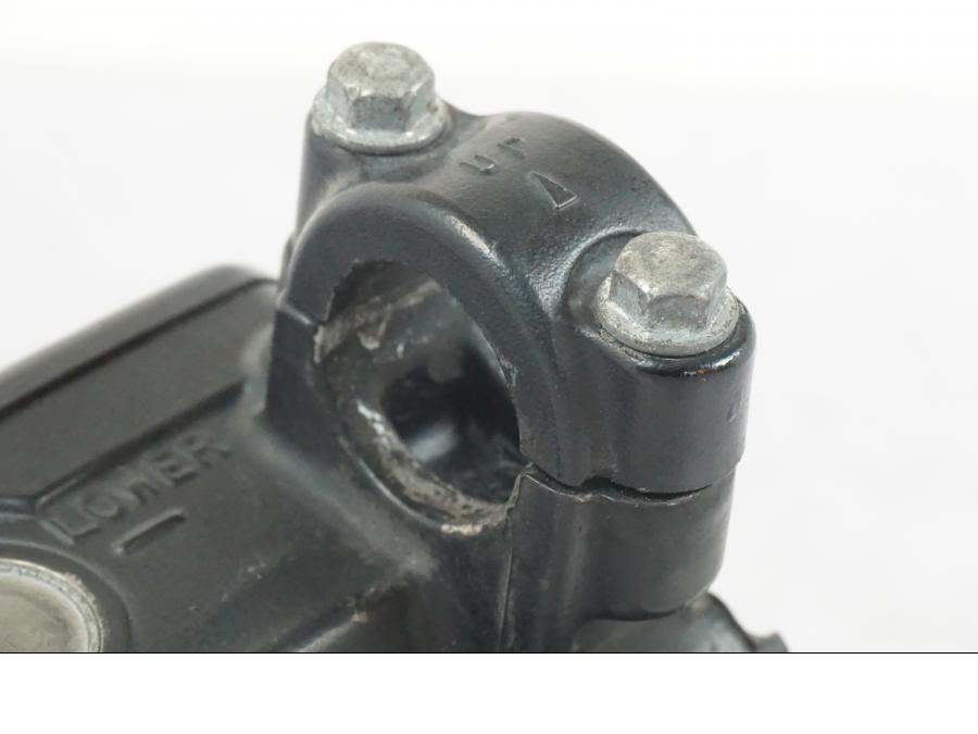 Höger sida på Bromshuvudcylinder från en Honda CBR 1000 F -1989 motorcykel.