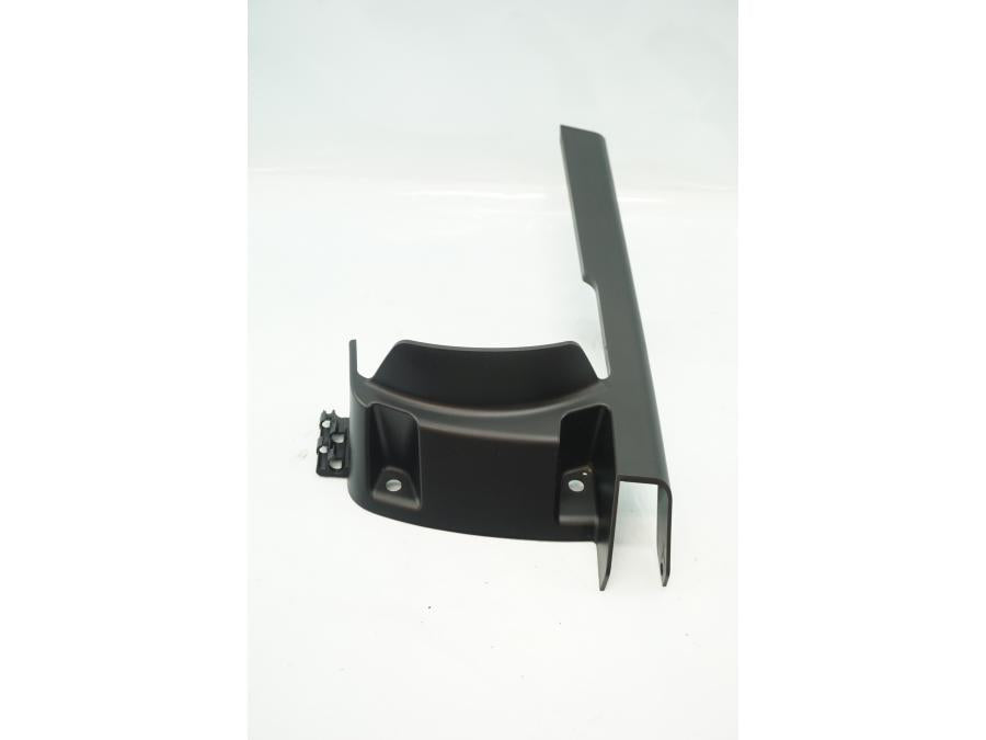 Baksidan på Kedjeskydd från en Husqvarna Vitpilen 701 -2018 motorcykel.