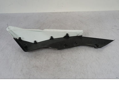 Höger sida på Bakvinge från en KTM 1290 Super Adventure R -2018 motorcykel.