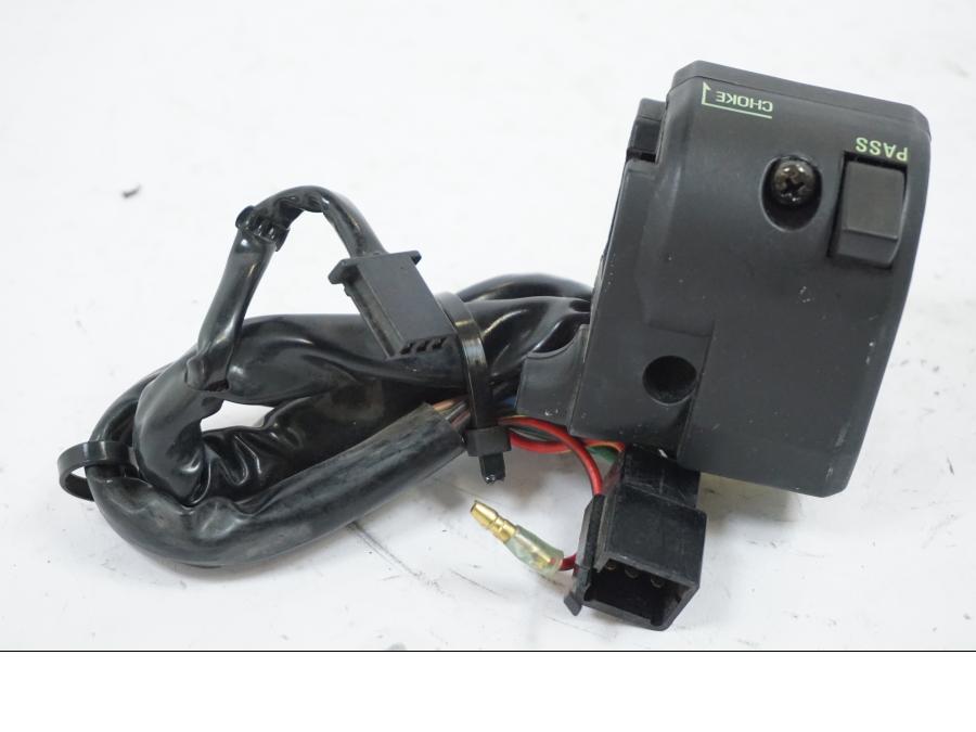 Höger sida på Styrelreglage från en Kawasaki GPZ 500 -1993 motorcykel.