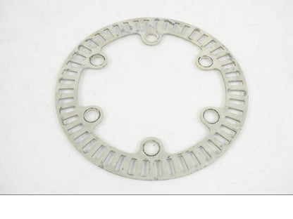 Vänster sida på ABS krans från en KTM 390 Adventure -2021 motorcykel.