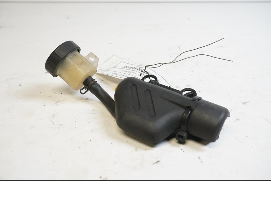 Framsidan på Bromshuvudcylinder från en KTM 625 SMC -2005 motorcykel.