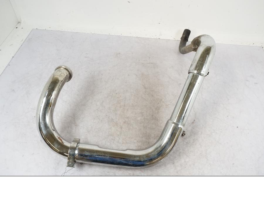 Baksidan på Grenrör från en Suzuki VZ 800 -1997 motorcykel.