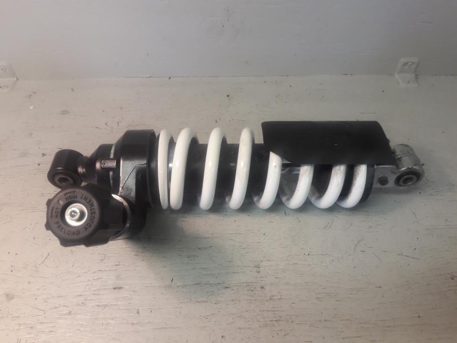 Framsidan på Stötdämpare från en BMW K 1200 S -2008 motorcykel.