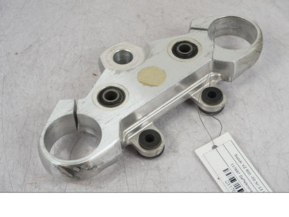 Framsidan på Gaffelkrona från en Suzuki VZ 800 -2000 motorcykel.