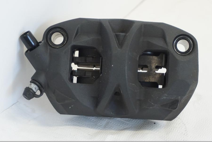 Vänster sida på Bromsok från en Triumph Daytona 675 -2010 motorcykel.