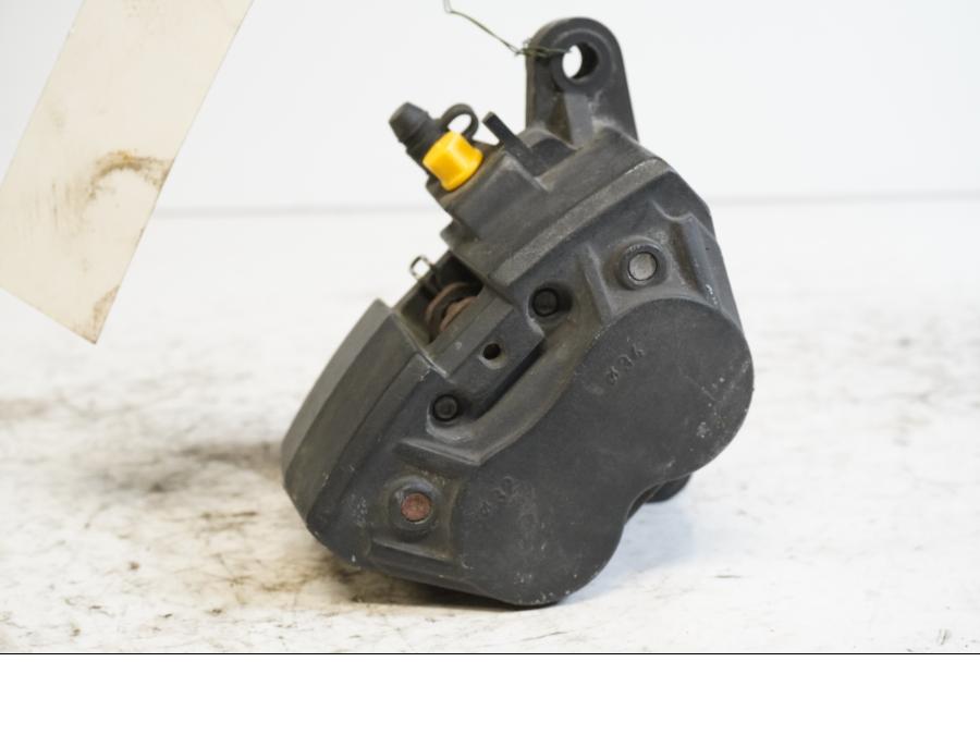 Baksidan på Bromsok från en BMW R 1100 S -1999 motorcykel.