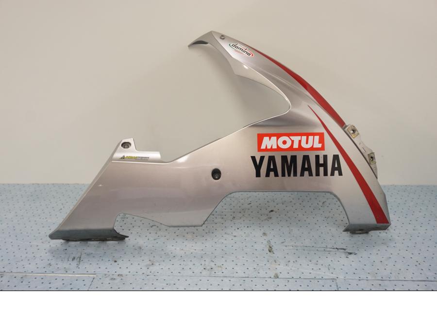 Framsidan på Magkåpa från en Yamaha YZF 1000 R1 -2006 motorcykel.