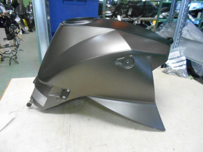 Framsidan på Bensintank från en KTM 990 Super Duke -2006 motorcykel.