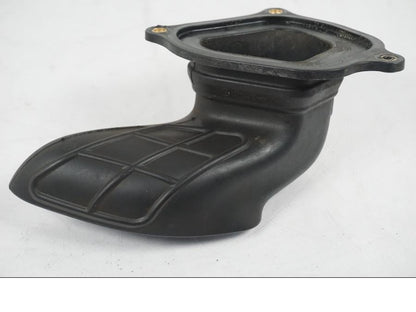 Höger sida på Luftburksnorkel från en MV Agusta Dragster -2014 motorcykel.