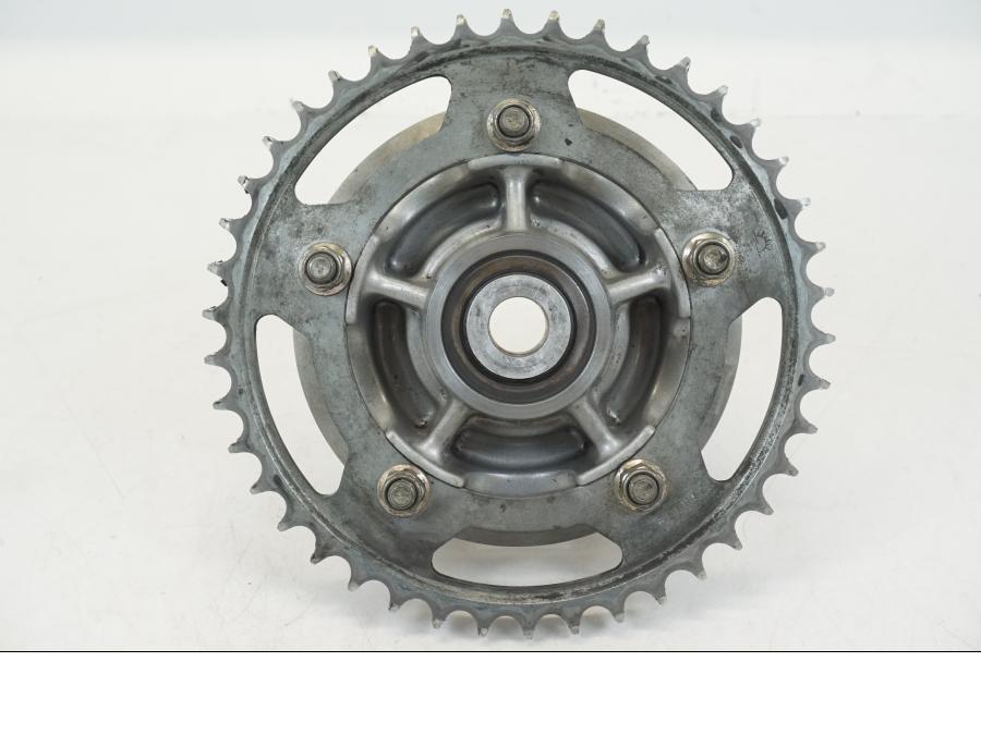 Framsidan på Drevfäste från en Triumph TT 600 -2002 motorcykel.