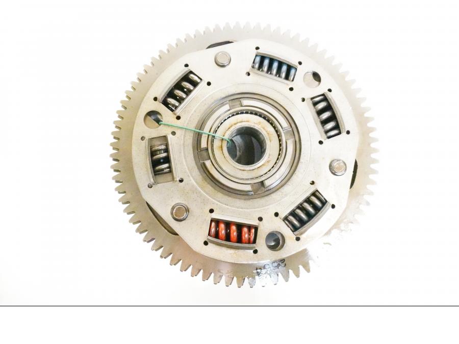 Framsidan på Kopplingskorg från en Yamaha FJR 1300 -2005 motorcykel.