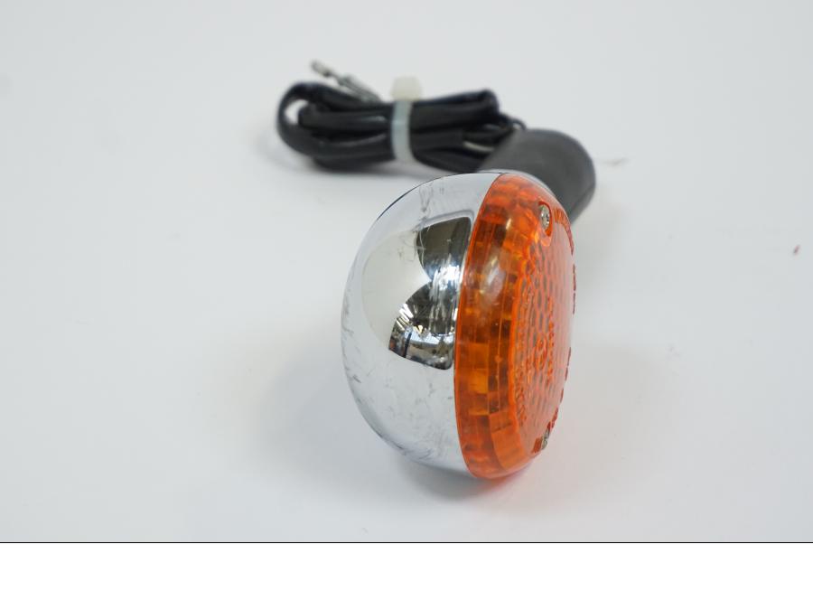 Framsidan på Blinkers från en Suzuki LS 650 -1996 motorcykel.