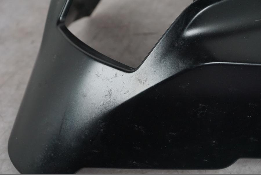 Vänster sida på Strålkastarkåpa från en Yamaha MT-09 -2024 motorcykel.