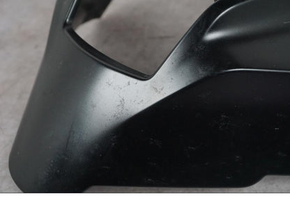 Vänster sida på Strålkastarkåpa från en Yamaha MT-09 -2024 motorcykel.