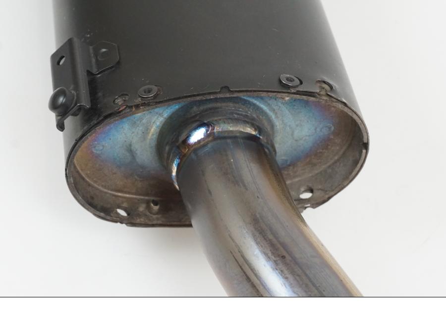 Snett uppifrån på Ljuddämpare från en Yamaha YZF 1000 R1 -2007 motorcykel.