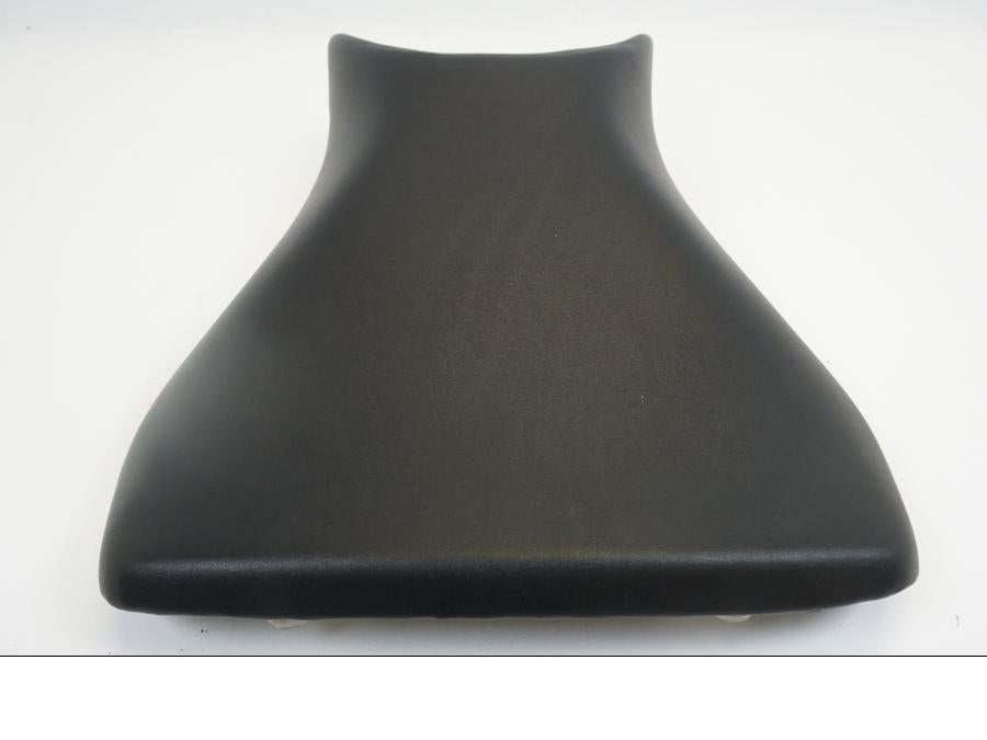 Höger sida på Sadel från en Yamaha YZF R6 -2006 motorcykel.