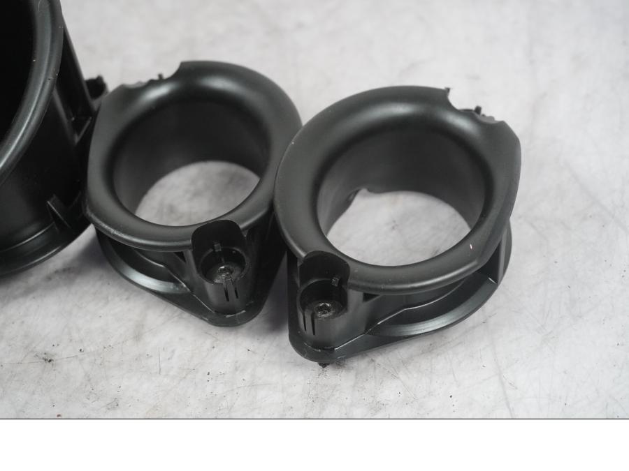 Höger sida på Luftrör från en Kawasaki ZX-10R -2008 motorcykel.