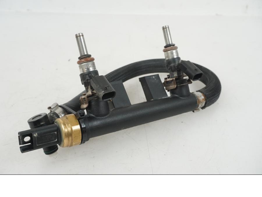 Baksidan på Fuel Rail från en BMW F 750 GS -2019 motorcykel.