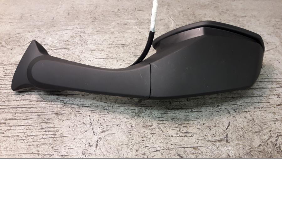 Höger sida på Backspegel från en Yamaha YZF 1000 R1 -2015 motorcykel.