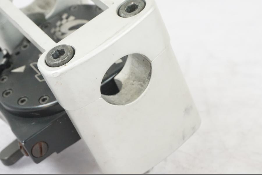 Vänster sida på Styrdämpare från en BMW R 1200 GSA -2012 motorcykel.