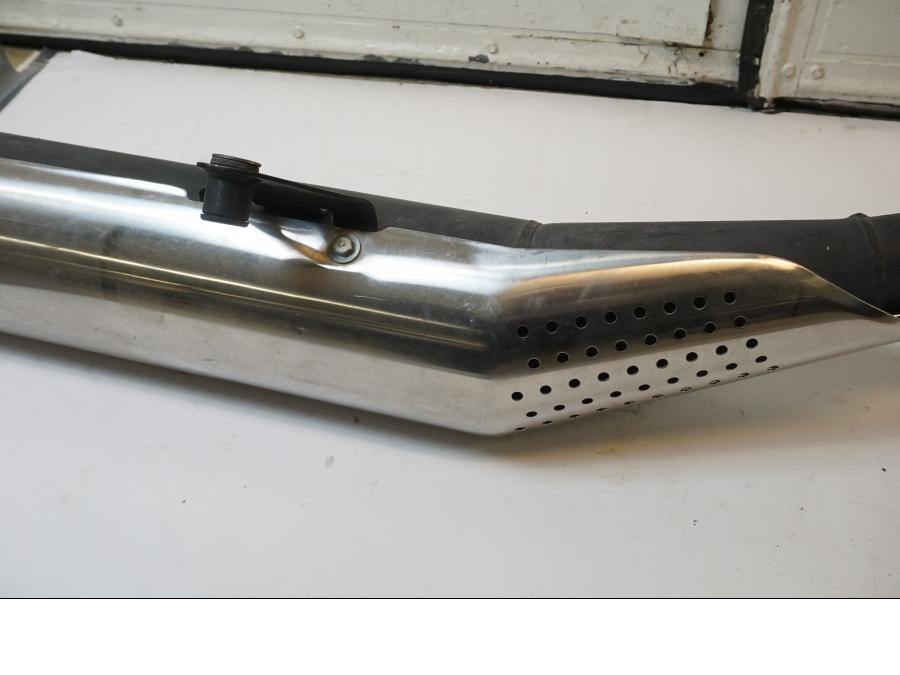 Höger sida på Ljuddämpare från en Honda CB 600 Hornet -2007 motorcykel.