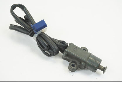 Framsidan på Sidostödsbrytare från en Yamaha YZF 1000 R -1998 motorcykel.