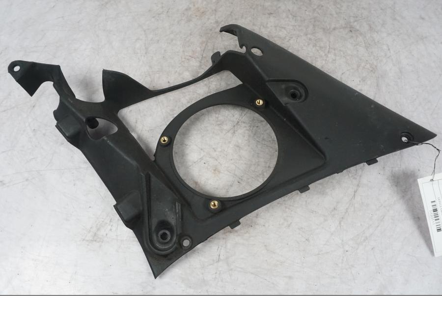 Framsidan på Luftvinge från en Buell 1125 R -2008 motorcykel.