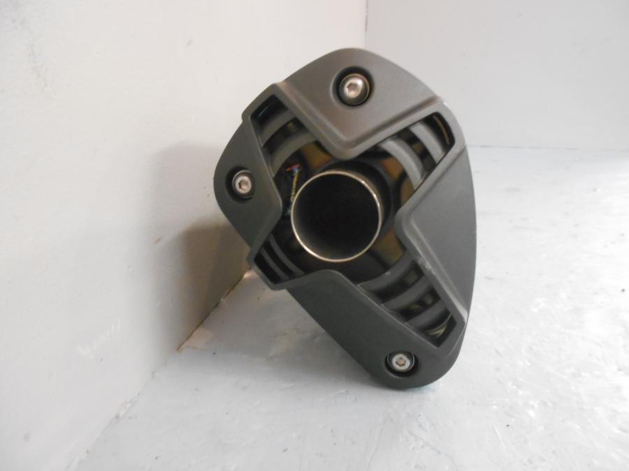 Baksidan på Ljuddämpare från en Kawasaki ZX-10R -2014 motorcykel.