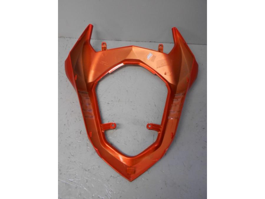 Snett uppifrån på <p>Bakvinge från Kawasaki Z 800 2013.</p>

<p>COVER-TAIL,C.B.ORANG , enstaka smårepor.</p> motorcykel.