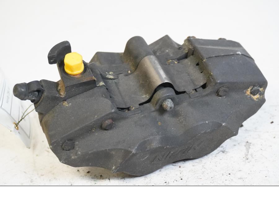 Baksidan på Bromsok från en Honda CBR 900 RR -1997 motorcykel.