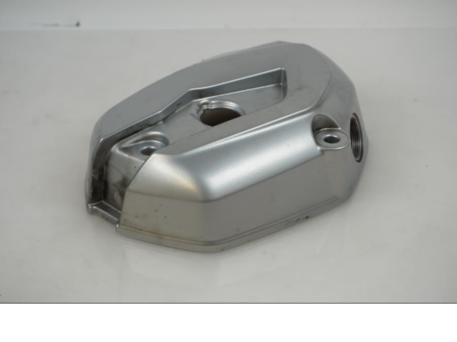 Baksidan på Ventilkåpa från en BMW R 1200 RT -2017 motorcykel.